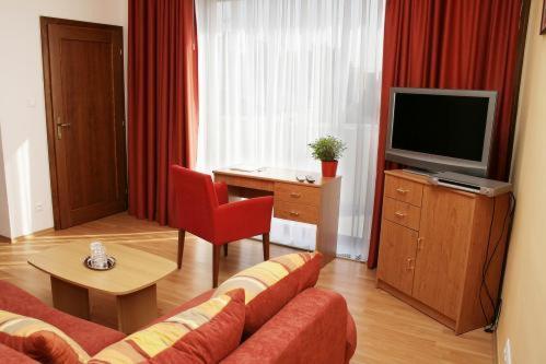 Hotel Maxim สเวตตียูร์ ภายนอก รูปภาพ