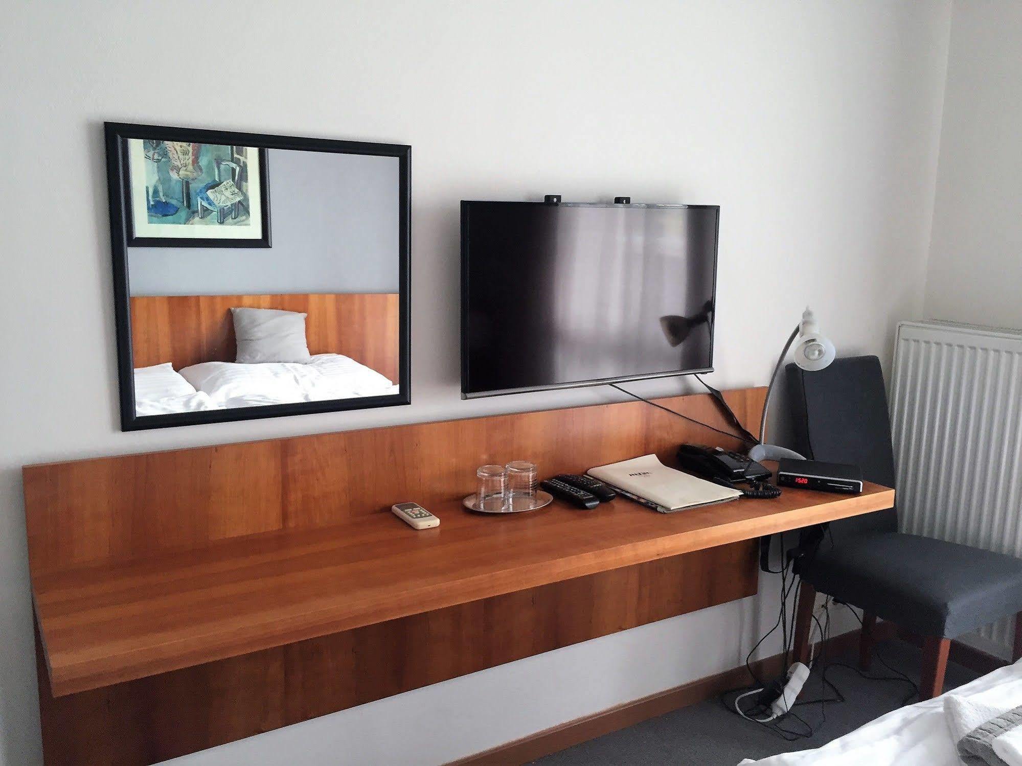 Hotel Maxim สเวตตียูร์ ภายนอก รูปภาพ